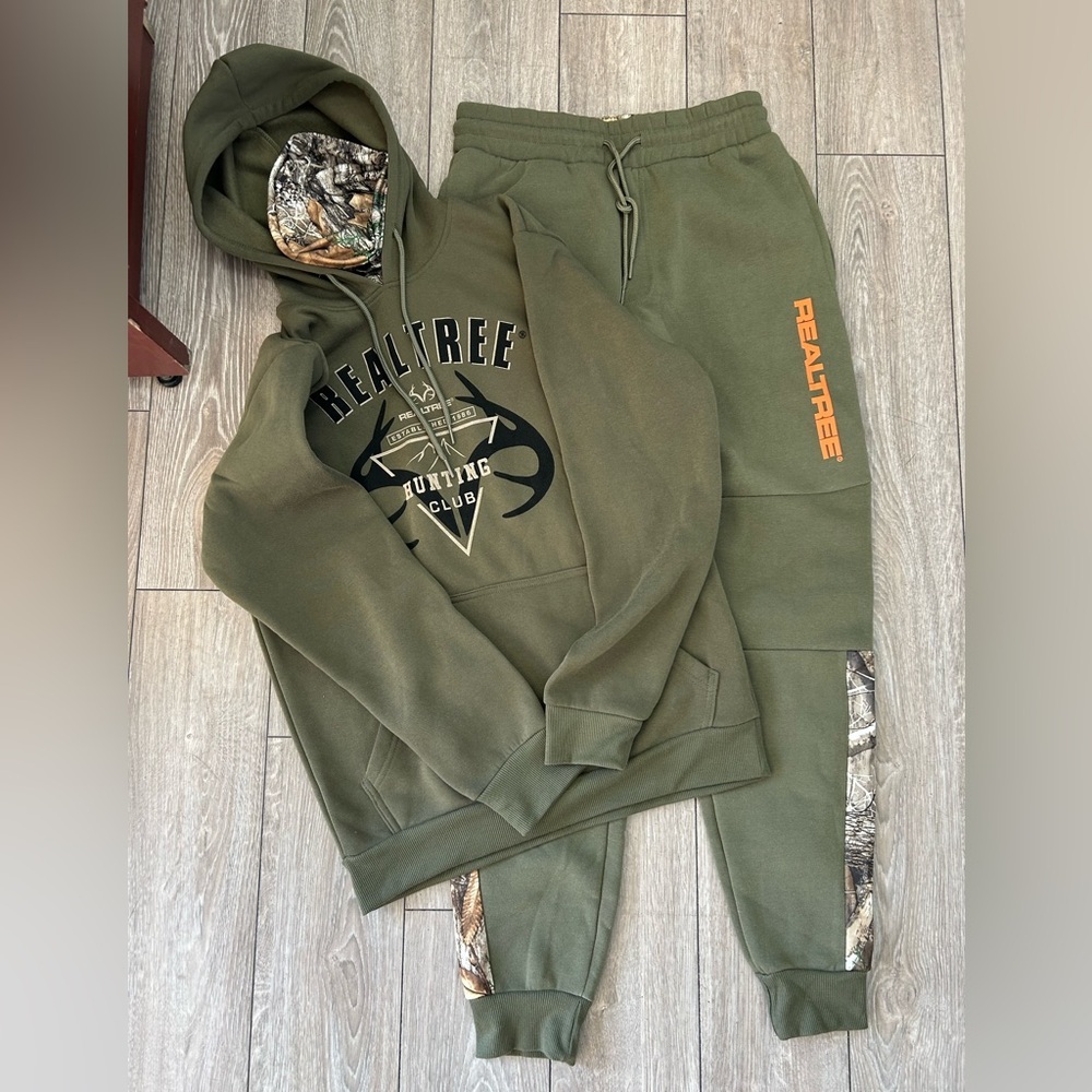 Realtree sweat outfit new without tags